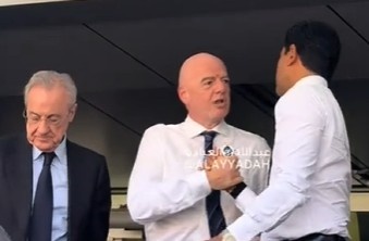 快藏不住笑了👀纳赛尔赛后拥抱弗洛伦蒂诺、因凡蒂诺，嘴角上扬